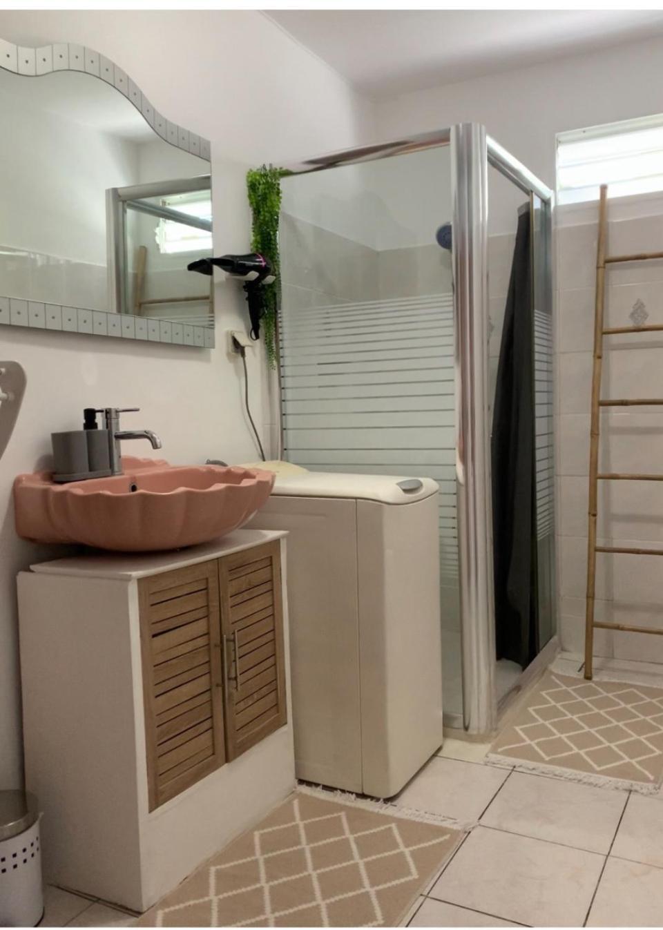 Bas De Villa De 3 Chambres Et Spa 비유자비탕 외부 사진