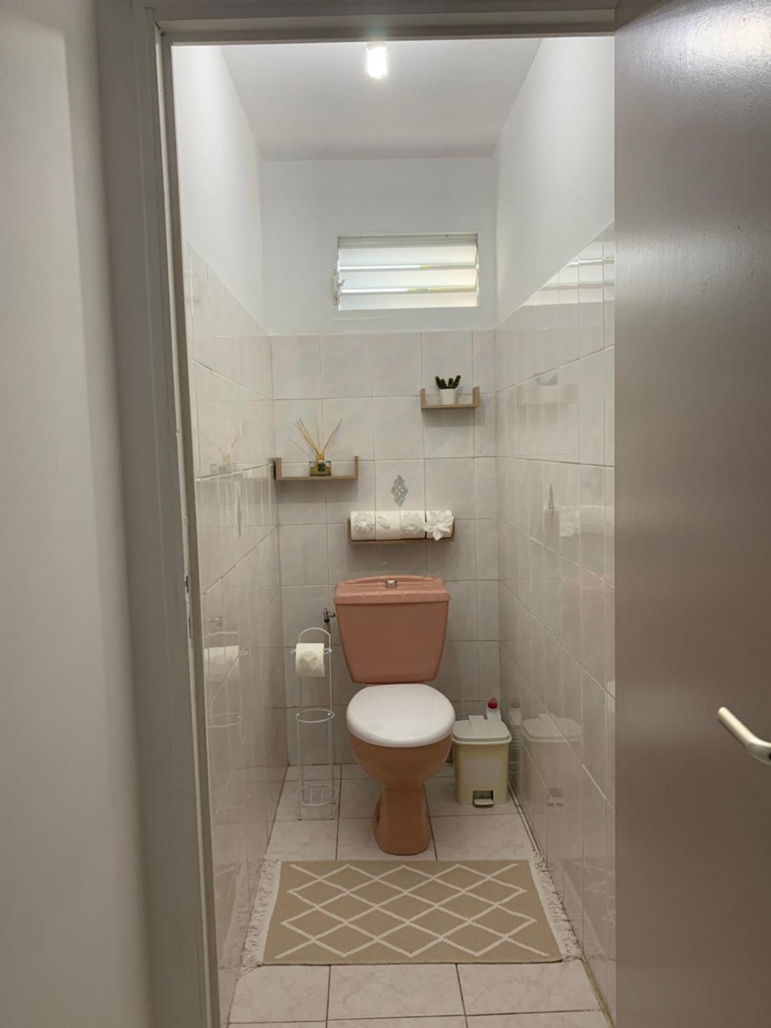 Bas De Villa De 3 Chambres Et Spa 비유자비탕 외부 사진